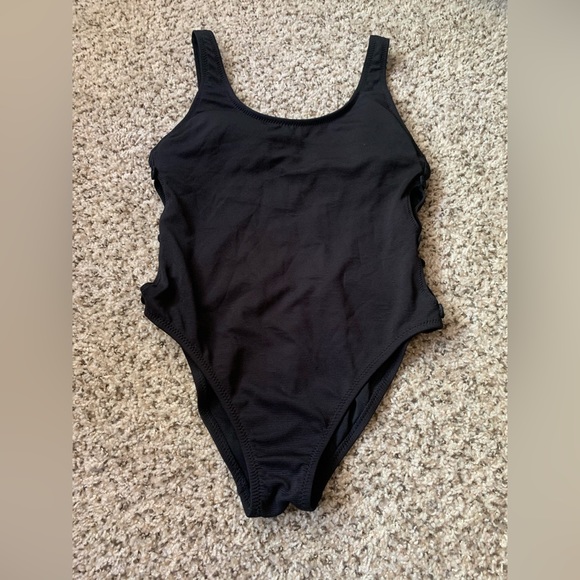 Shade and Shore One Piece - Picture 1 of 8